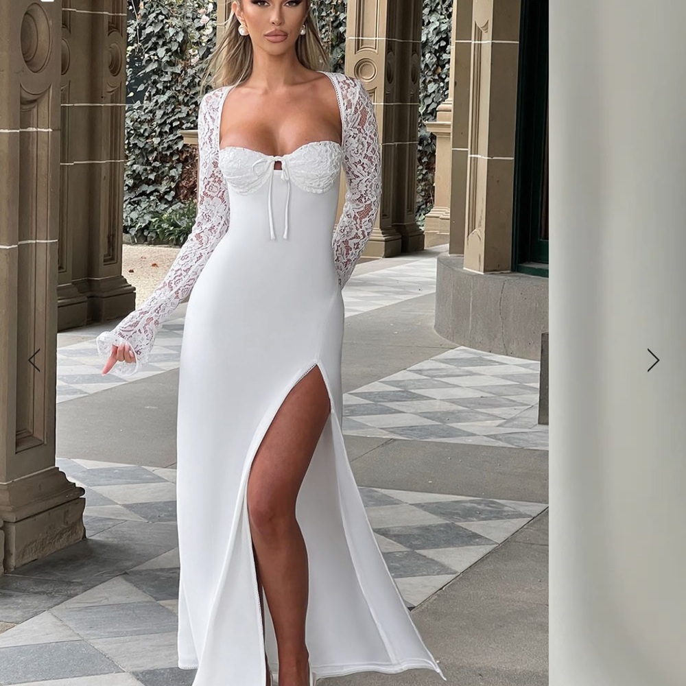 White Lace Floor-Length Wedding Gown with Long Sleeves